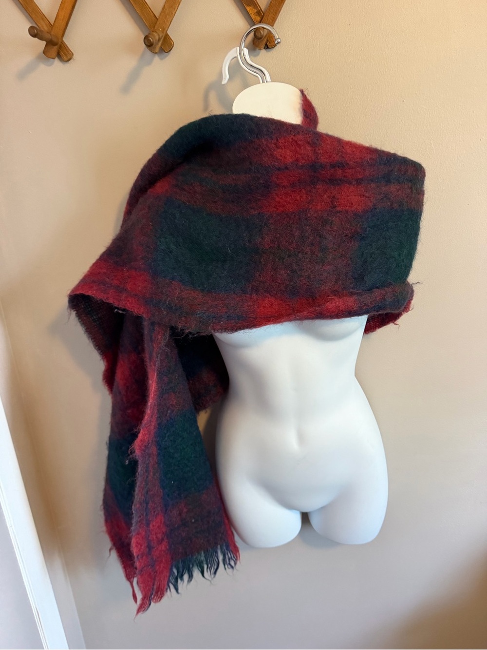 James Pringle Weavers Scotland Mohair Wool Plaid Wrap Scarf Red Green OS